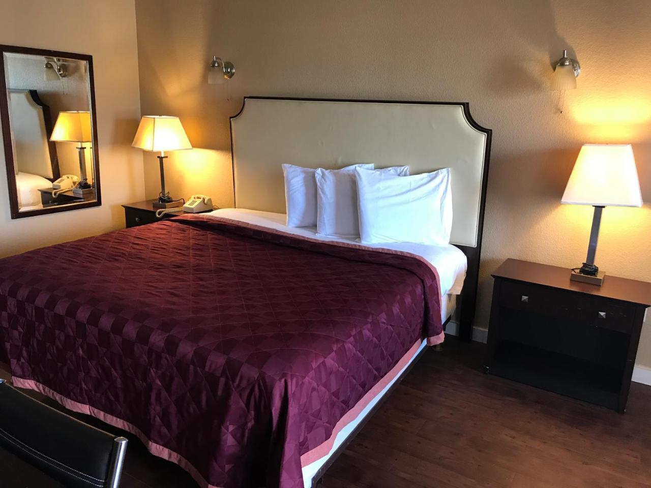 Lone Star Inn & Suites Killeen Ngoại thất bức ảnh
